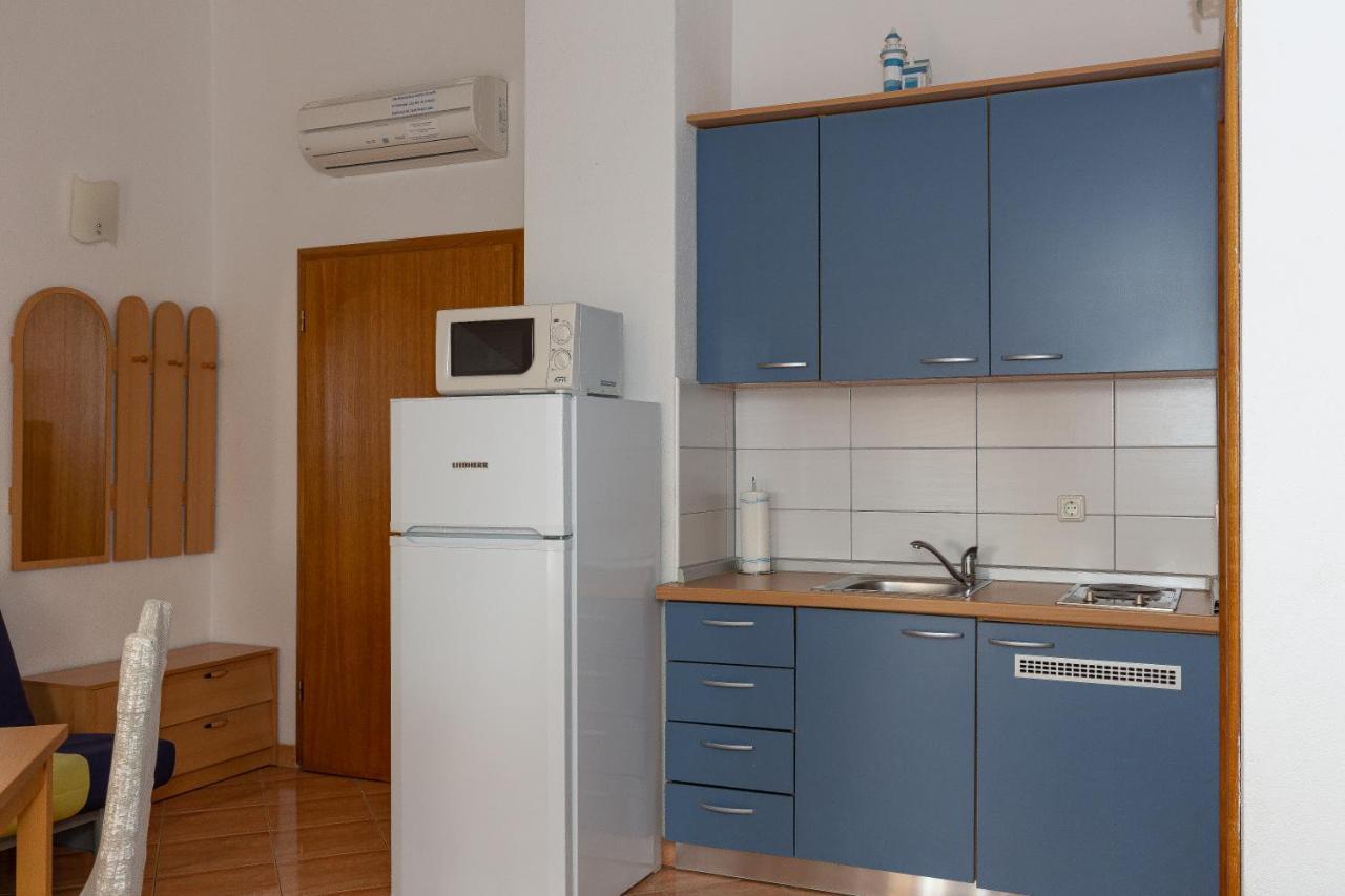 Apartments Dalmata Biograd Biograd Na Moru Exterior foto