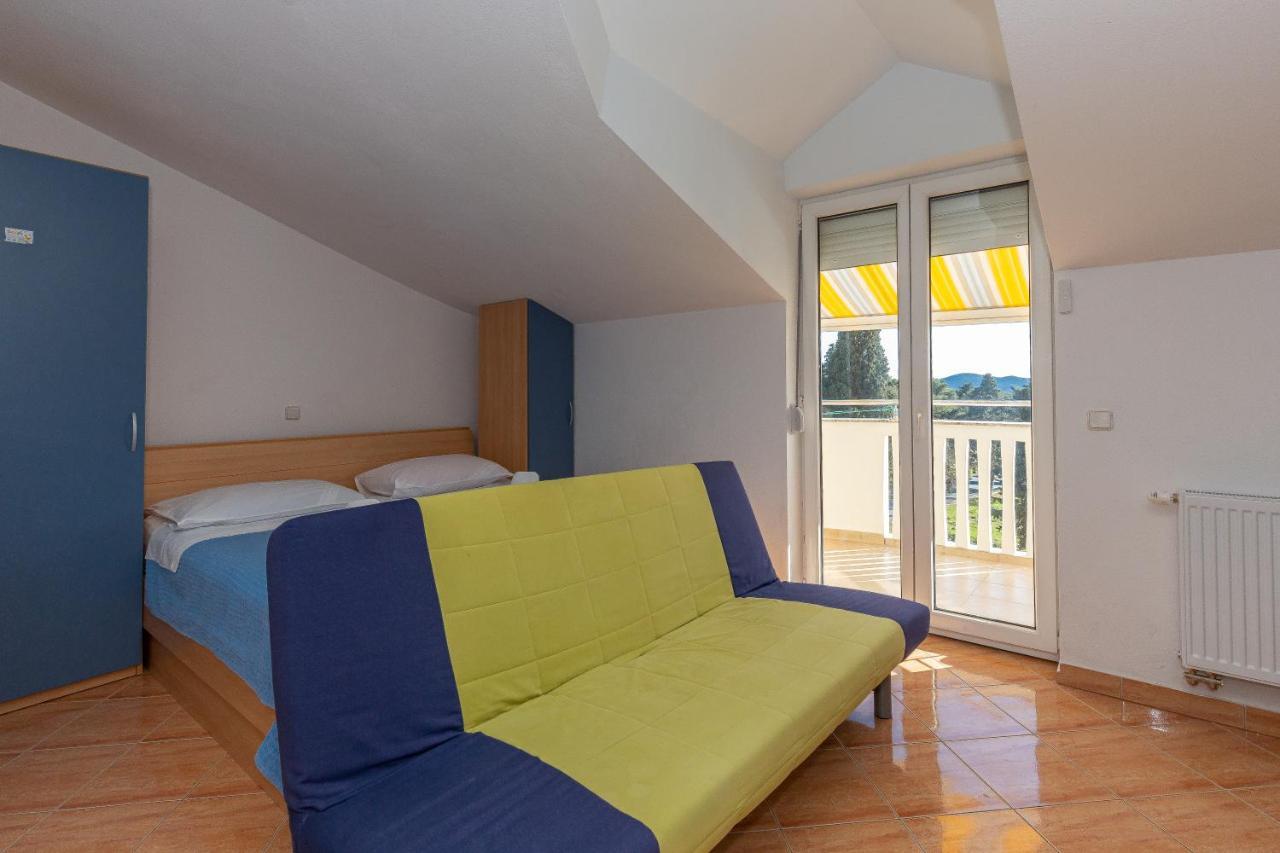 Apartments Dalmata Biograd Biograd Na Moru Exterior foto