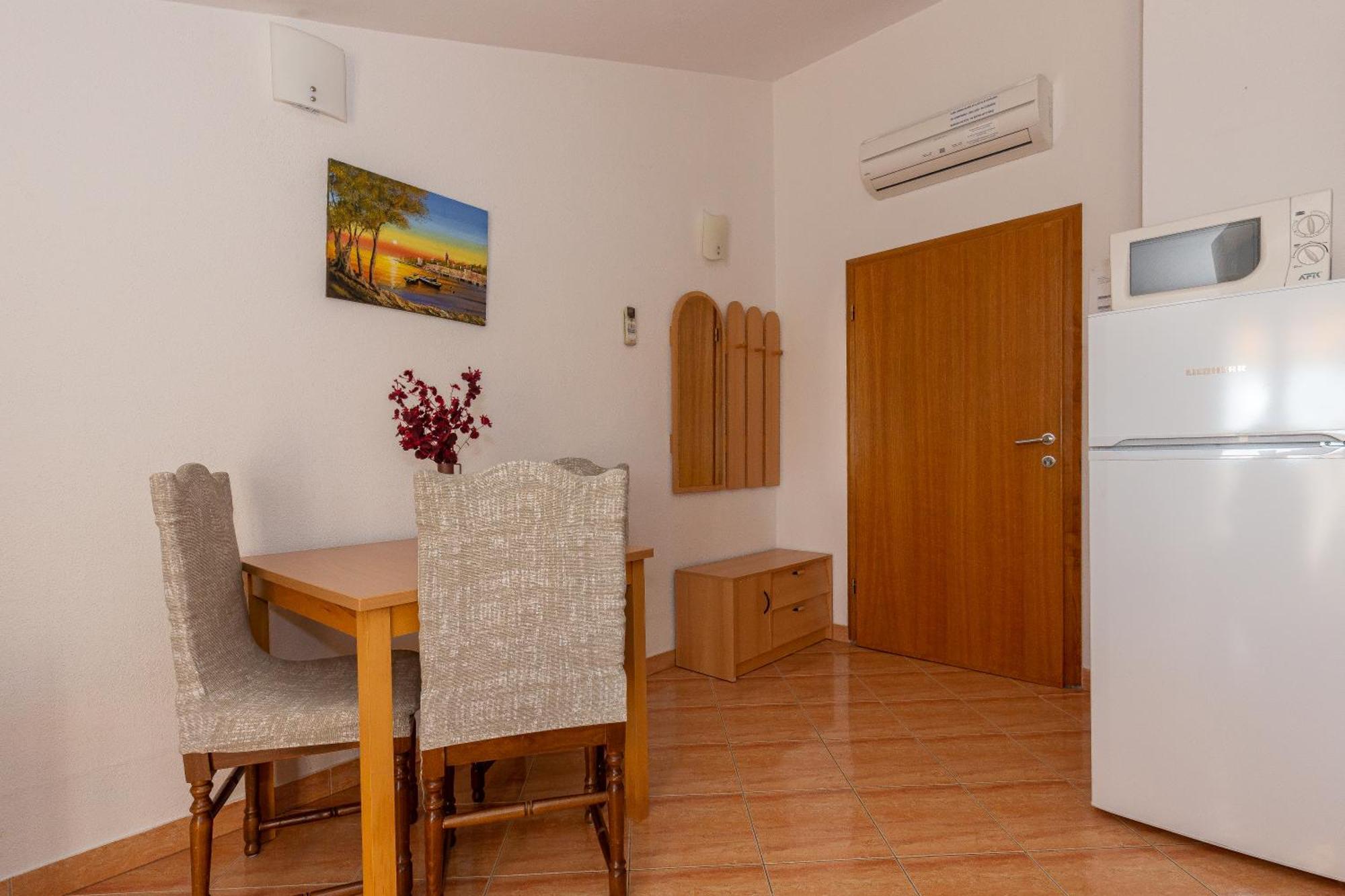 Apartments Dalmata Biograd Biograd Na Moru Exterior foto
