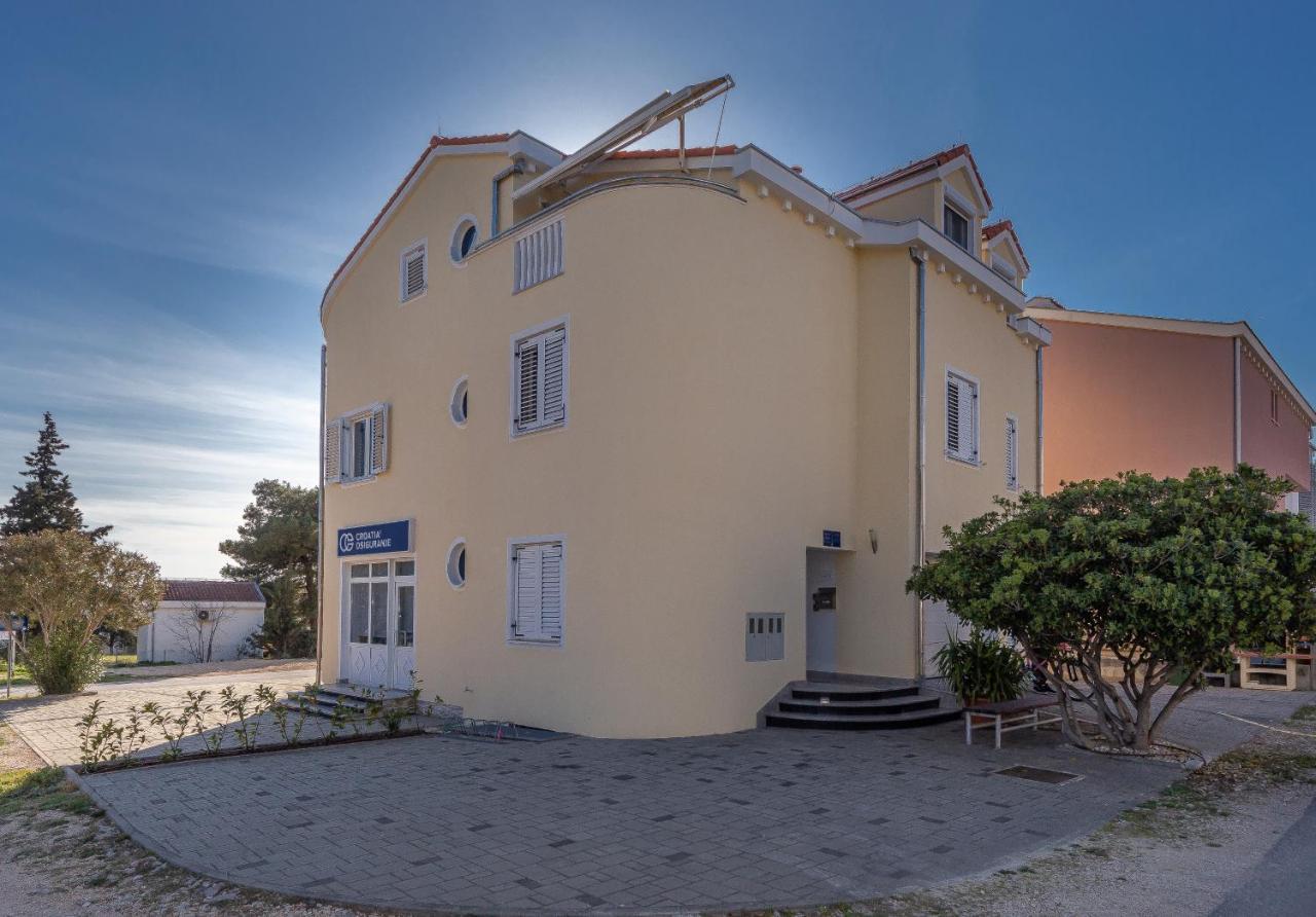 Apartments Dalmata Biograd Na Moru Exterior foto