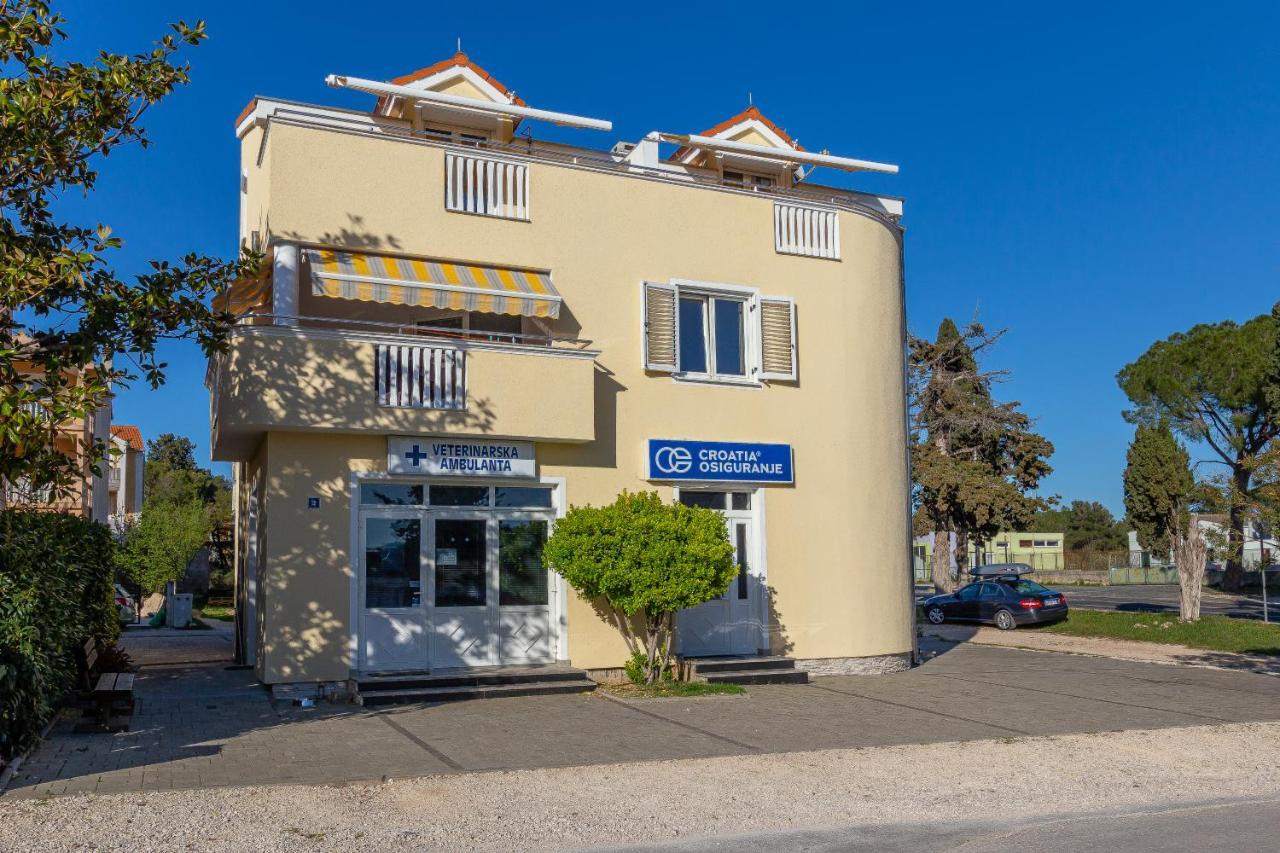 Apartments Dalmata Biograd Na Moru Exterior foto